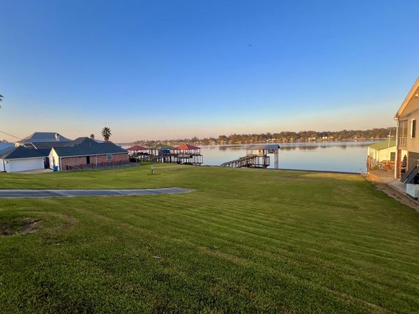 7908 False River Rd, Oscar, LA 70762