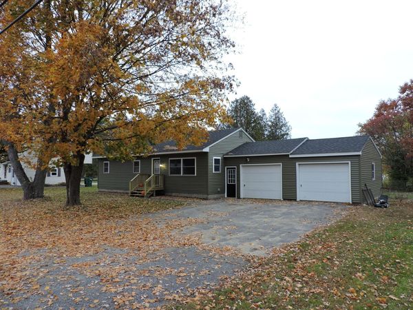 21 Airport Road, Norridgewock, ME 04957