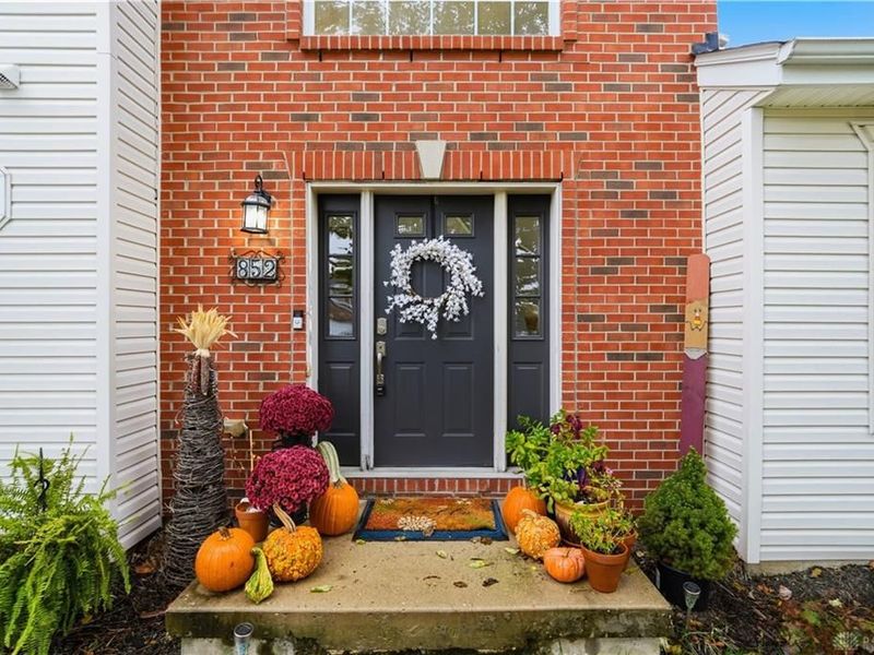 852 Willowbrook Drive, Monroe, OH 45050 Photo 2