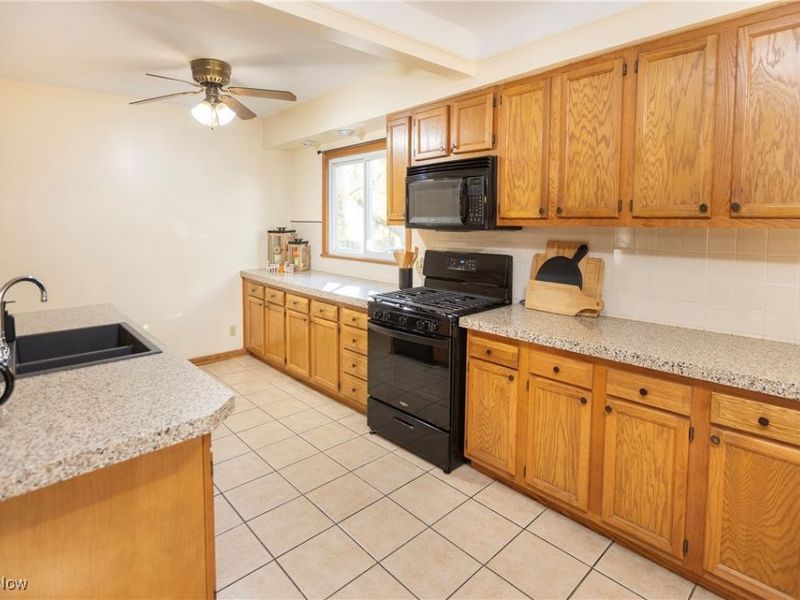 4553 Porter Road, North Olmsted, OH 44070 Photo 14