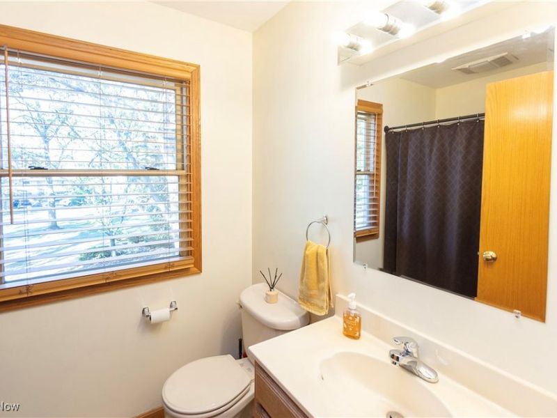 4553 Porter Road, North Olmsted, OH 44070 Photo 32