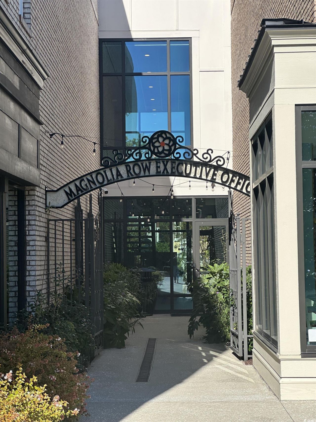 4377 N Kings Hwy. Photo 6