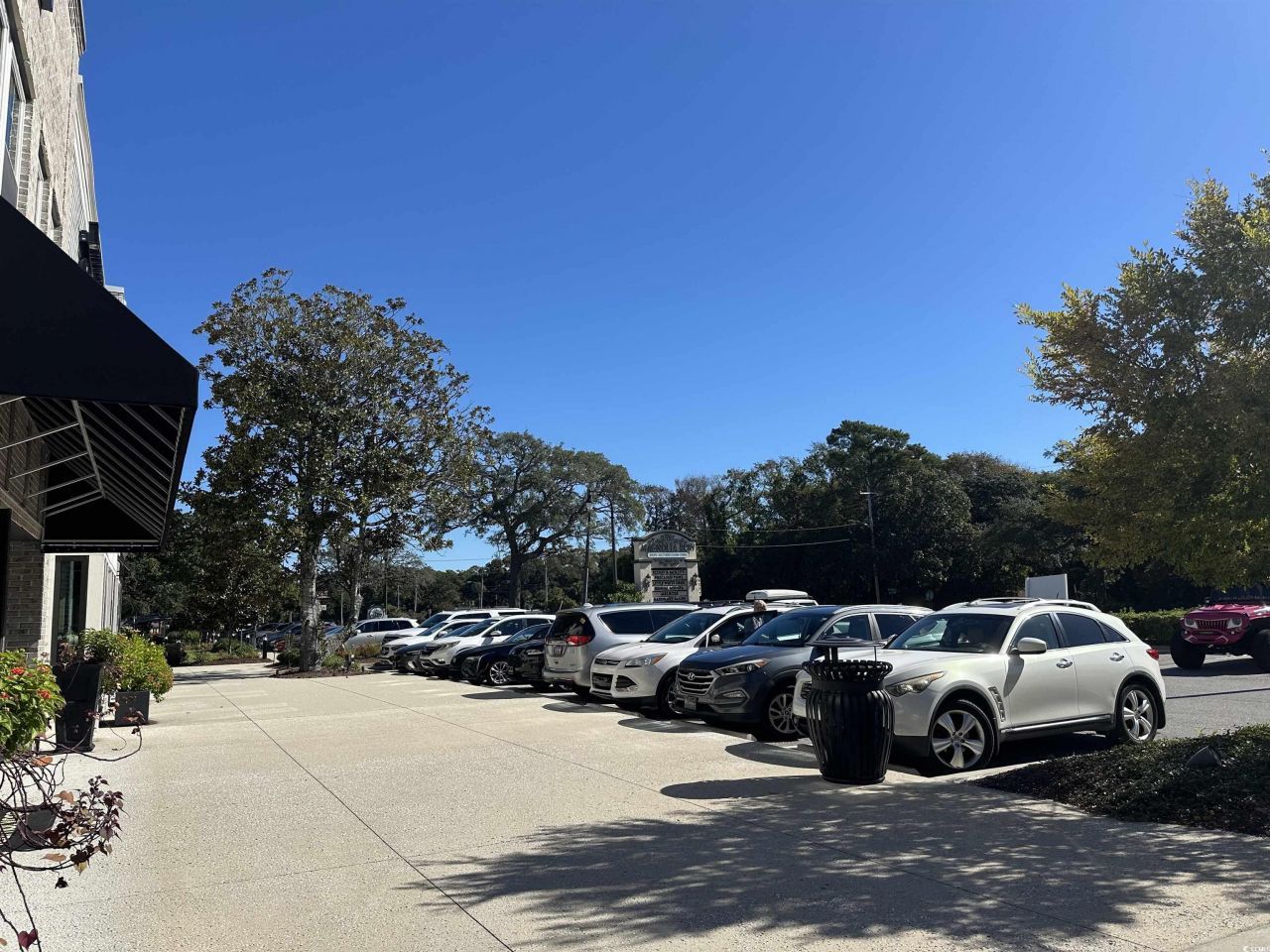 4377 N Kings Hwy. Photo 7