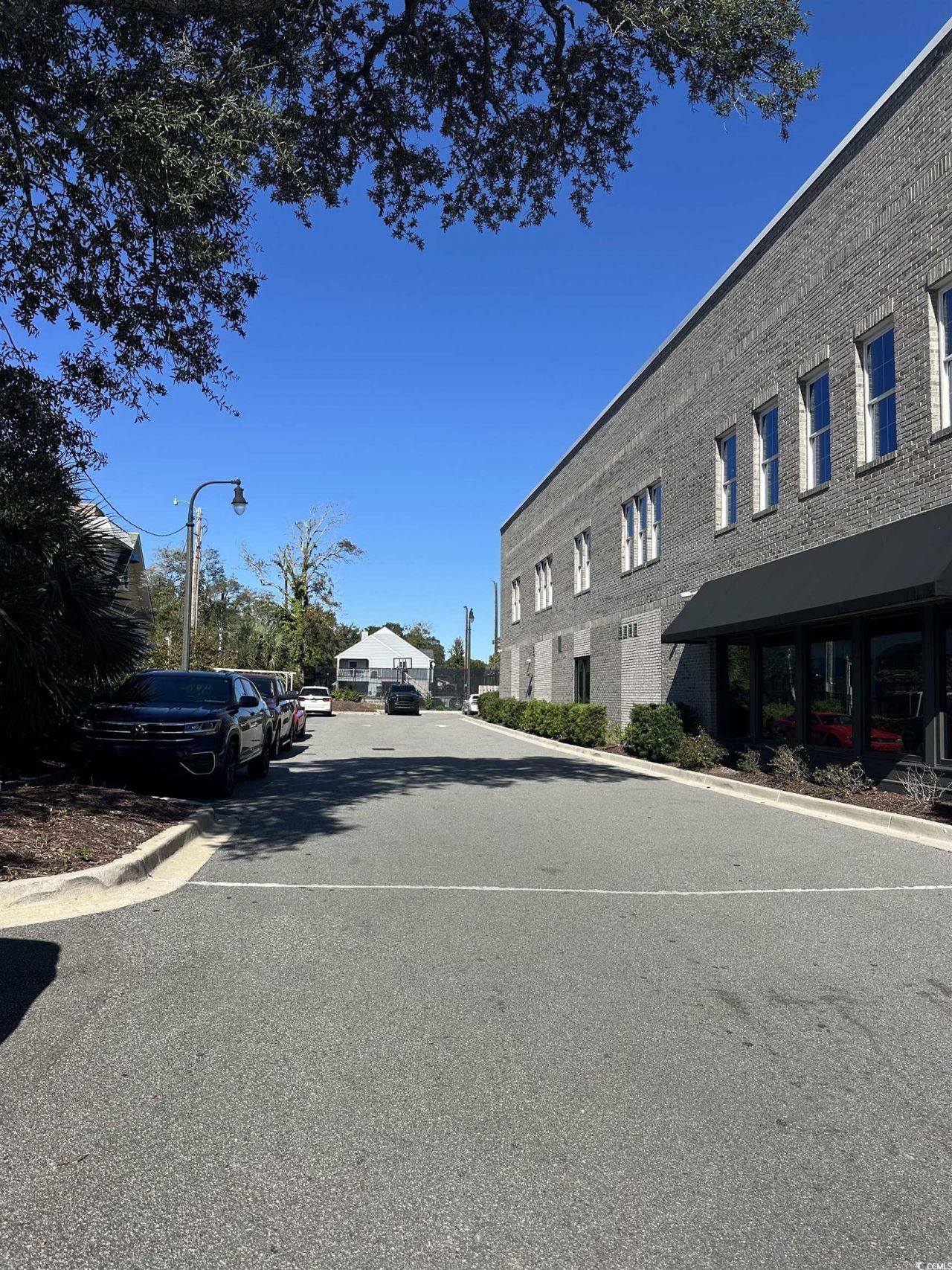 4377 N Kings Hwy. Photo 8