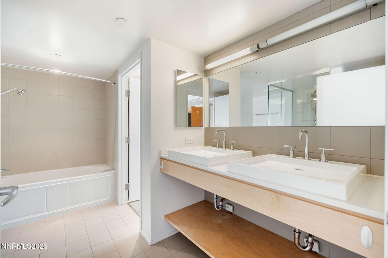 255 N Sierra Street, Unit 1012, Reno, NV 89501 Photo