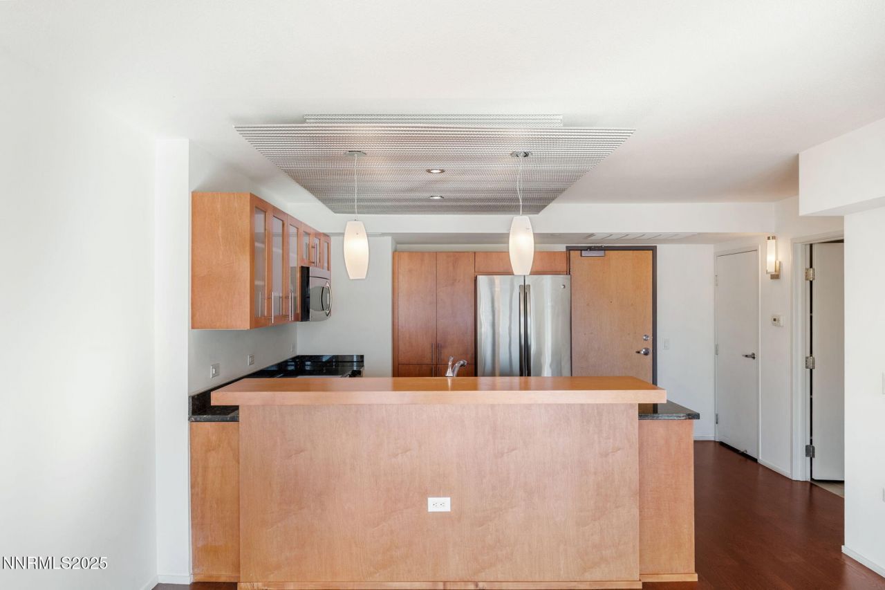 255 N Sierra Street, Unit 1012, Reno, NV 89501 Photo