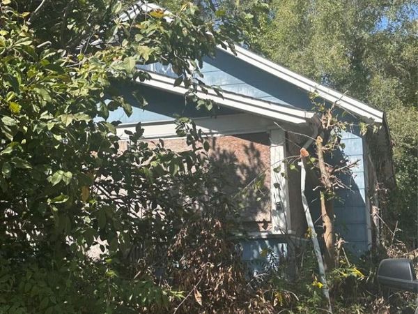 2618 Brown Street, Flint, MI 48503