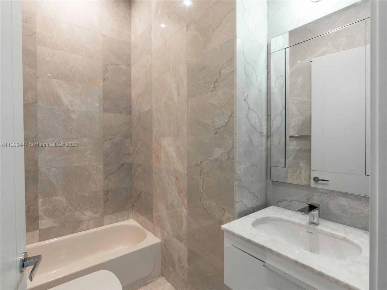 18501 Collins Av, Unit 1501, Sunny Isles Beach, FL 33160 Photo