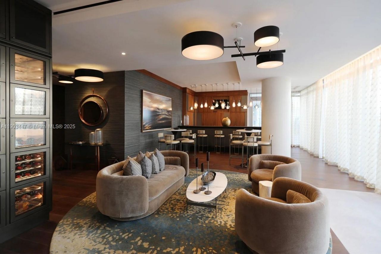 18501 Collins Av, Unit 1501, Sunny Isles Beach, FL 33160 Photo