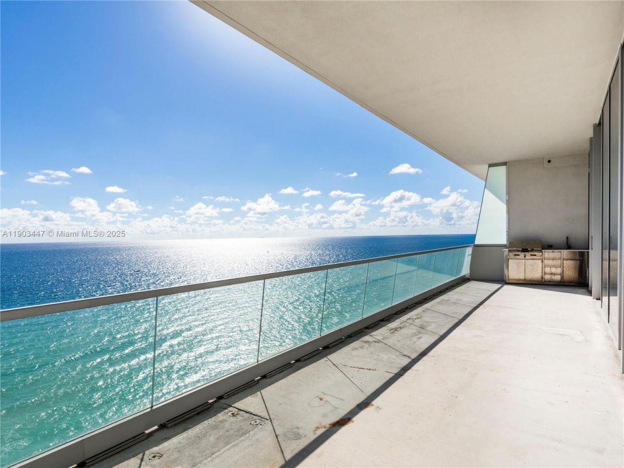 18501 Collins Av, Unit 1501, Sunny Isles Beach, FL 33160 Photo