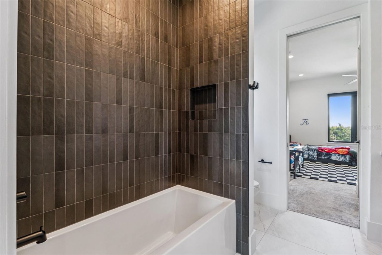 15746 Pendio Dr, Montverde, FL 34756 Photo