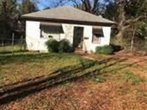 3114 W COLLEGE Street , Shreveport, LA 71109