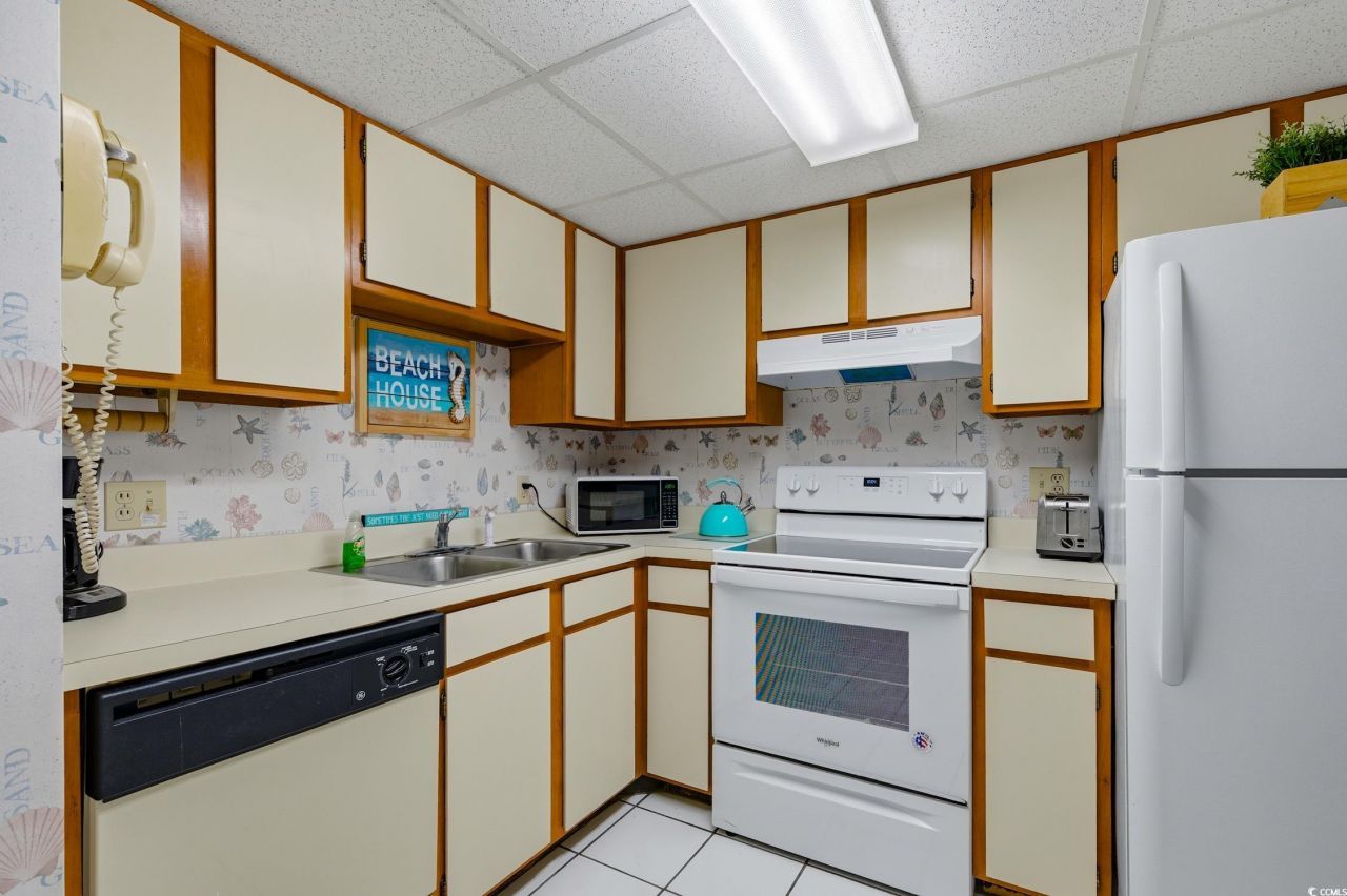 1210 N Waccamaw Dr. Photo 21