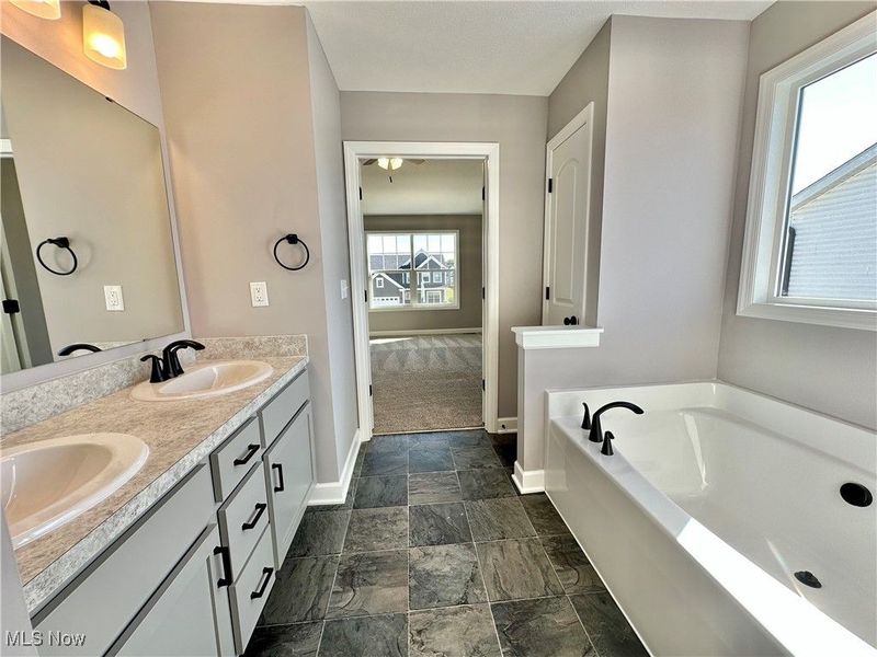 2316 Ledgestone Drive NW, Uniontown, OH 44685 Photo 16