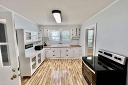 1015 Naples Avenue photo 4