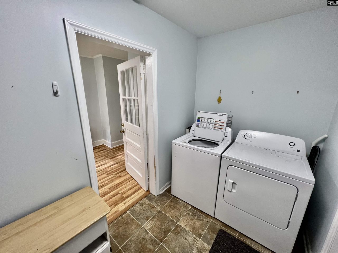 1015 Naples Avenue Photo 6