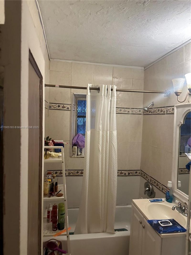 12240 NW 13th Ave, North Miami, FL 33167 Photo