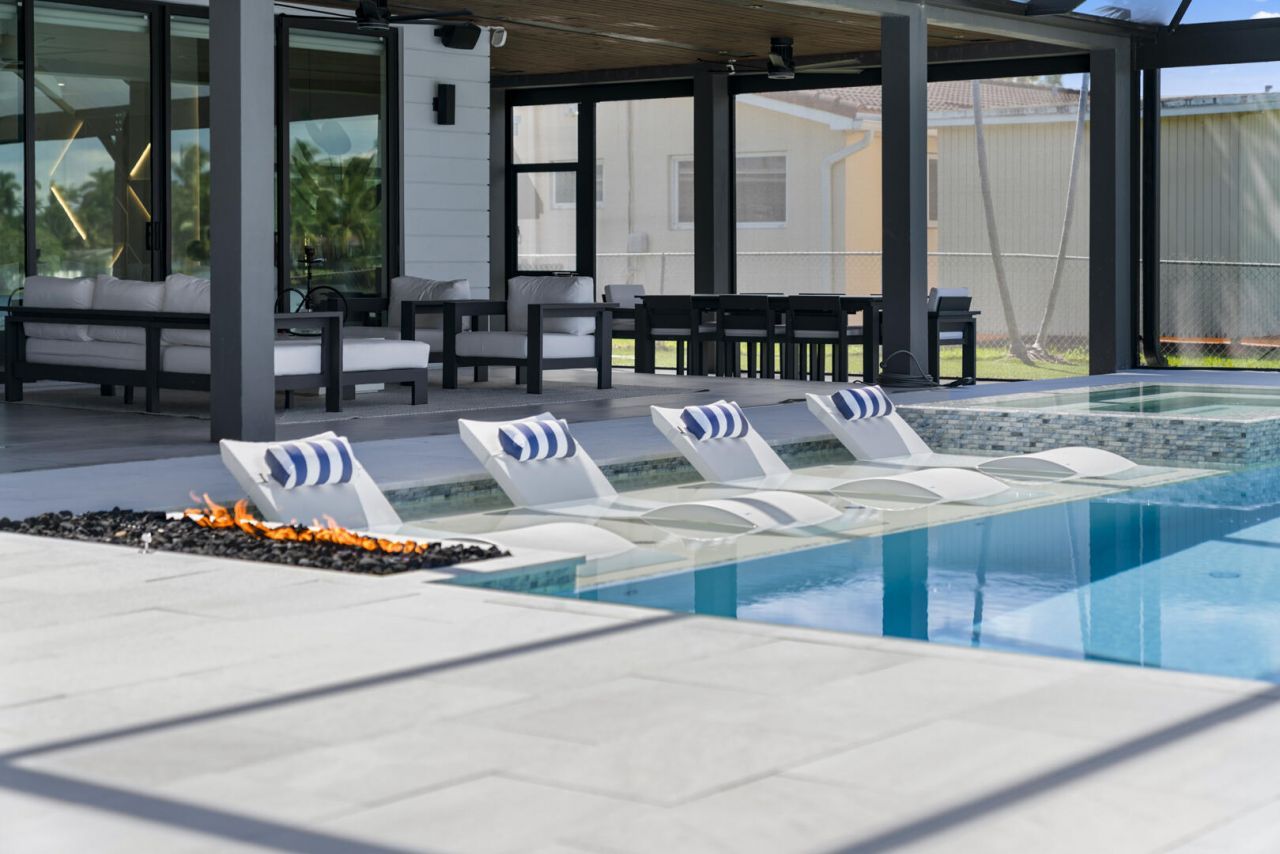 2511 NE 209th Terrace, Miami, FL 33180 Photo