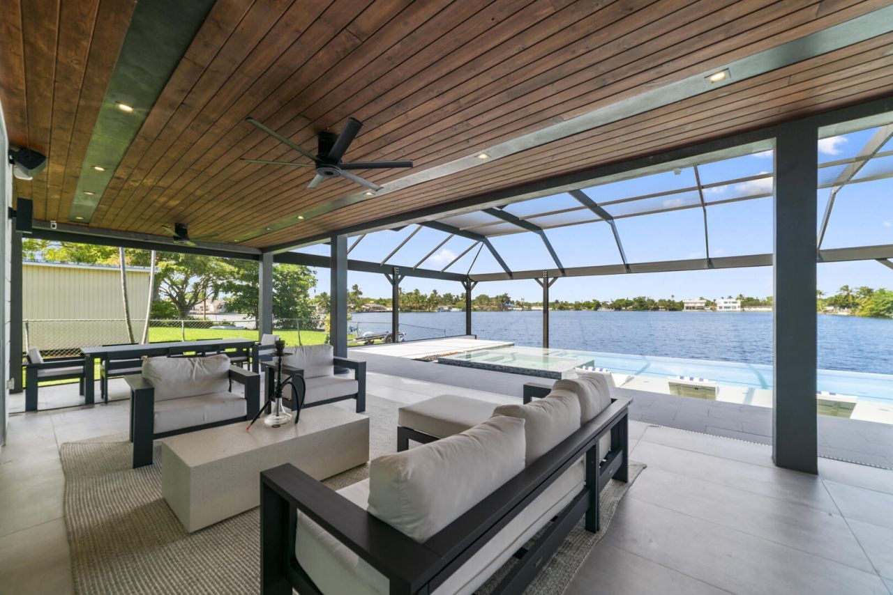 2511 NE 209th Terrace, Miami, FL 33180 Photo