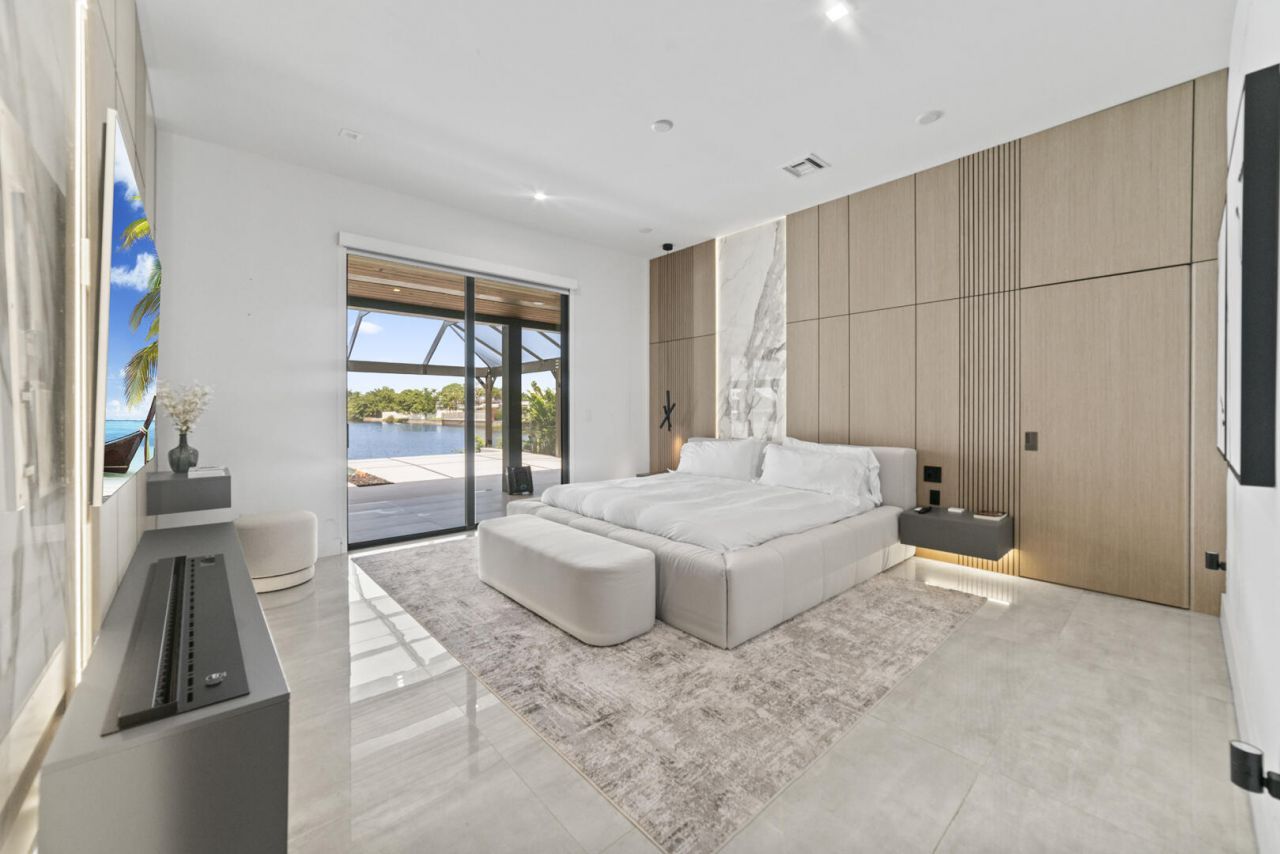 2511 NE 209th Terrace, Miami, FL 33180 Photo