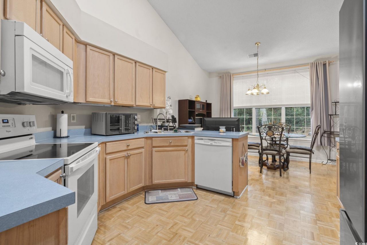 206 Glenwood Dr. Photo 28