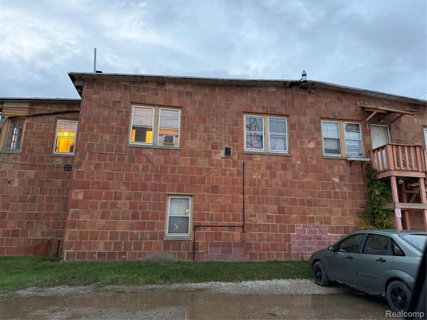 2256 E Main Street, Owosso, Mi 48867