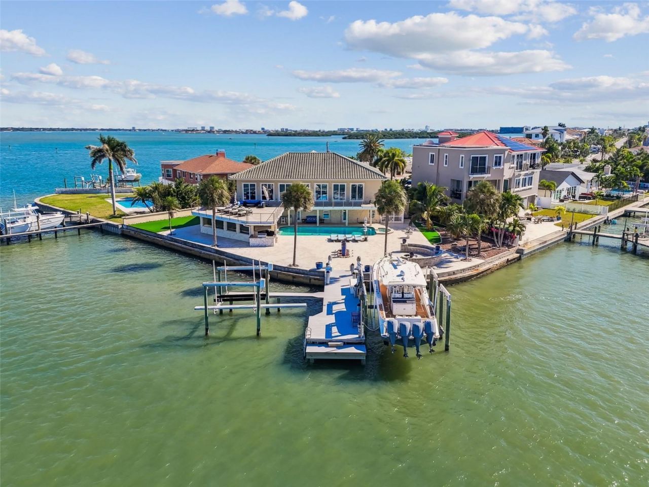 582 Johns Pass Avenue, Madeira Beach, FL 33708 Photo