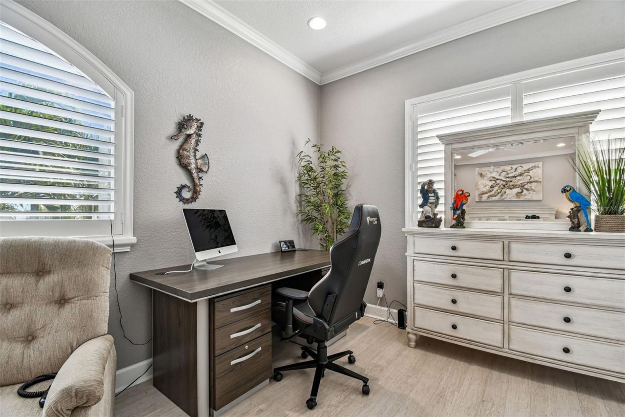 582 Johns Pass Avenue, Madeira Beach, FL 33708 Photo