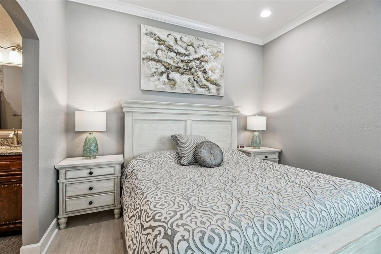 582 Johns Pass Avenue, Madeira Beach, FL 33708 Photo