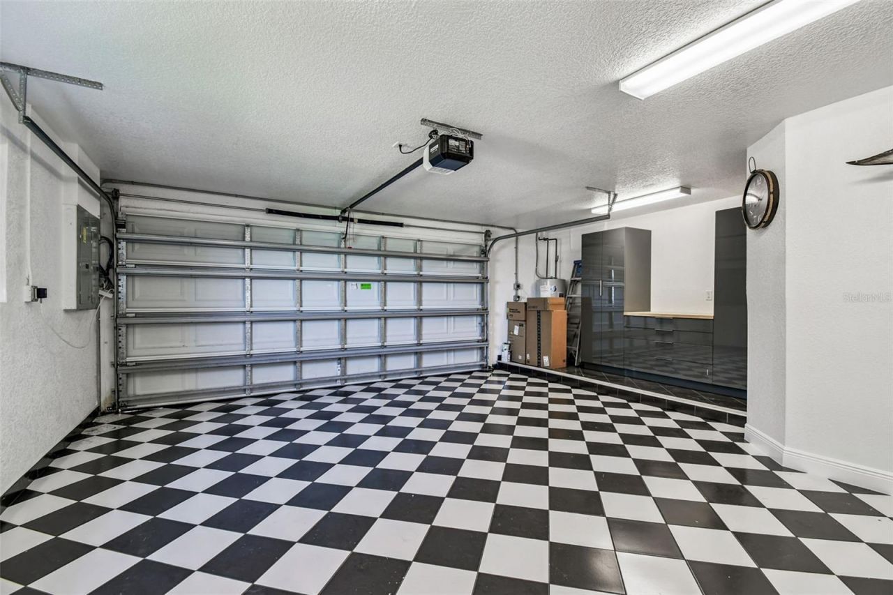 582 Johns Pass Avenue, Madeira Beach, FL 33708 Photo