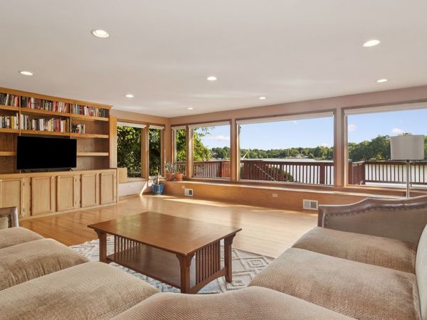 24013 N Forest Drive, Lake Zurich, IL 60047