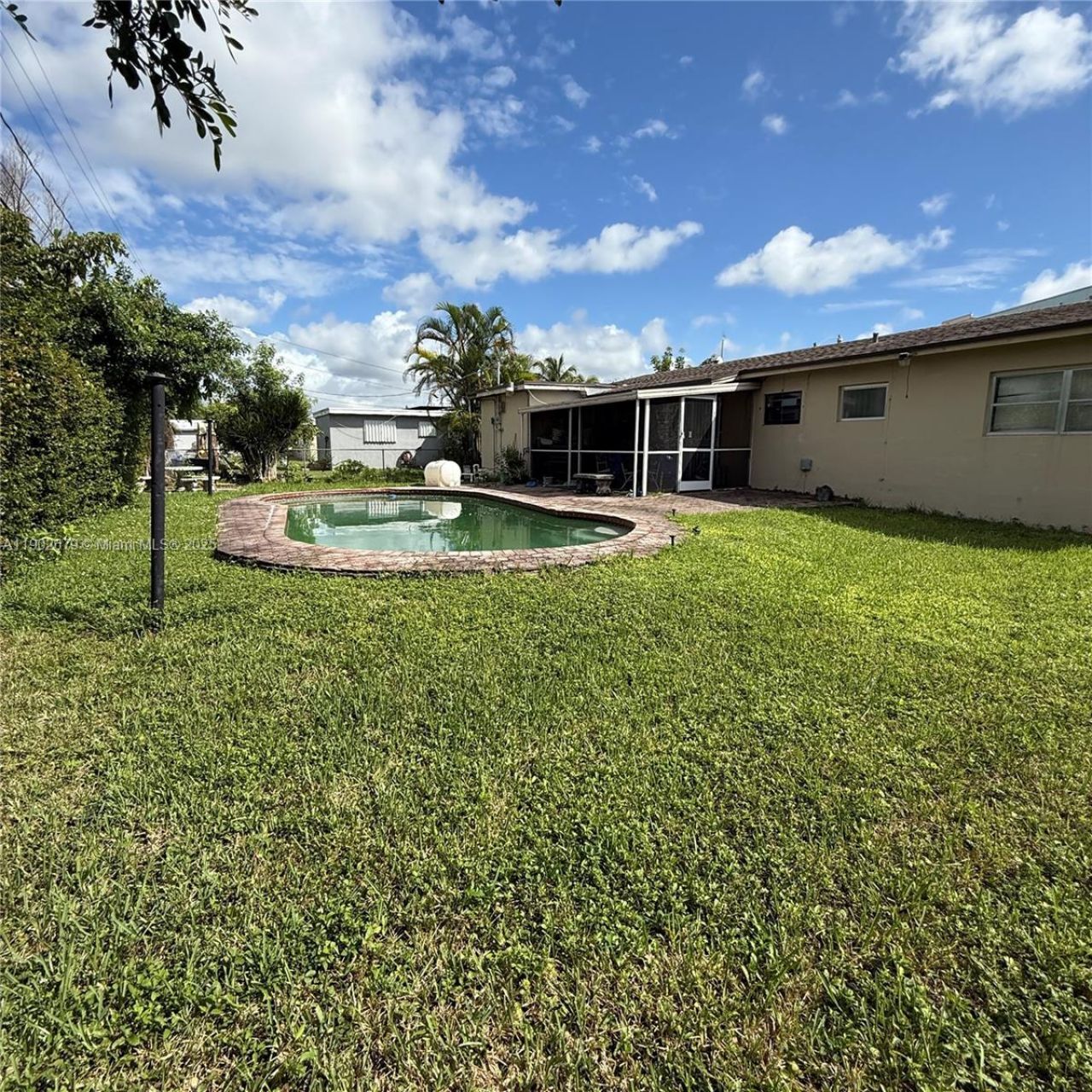 20730 NE Miami Ct, Miami Gardens, FL 33179 Photo