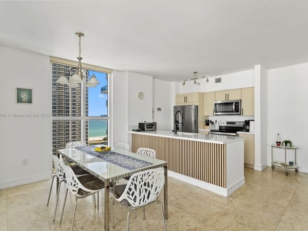 17555 Atlantic Blvd, Unit PH7, Sunny Isles Beach, FL 33160