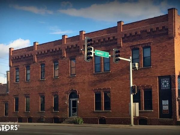 124 N Market Street, Oskaloosa, IA 52577