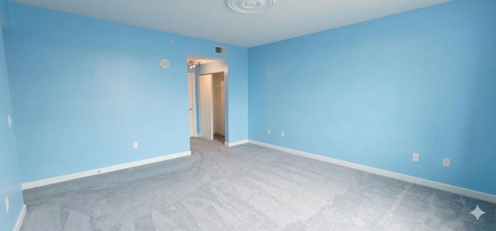 410 Evernia Street, Unit 519, West Palm Beach, FL 33401 Photo