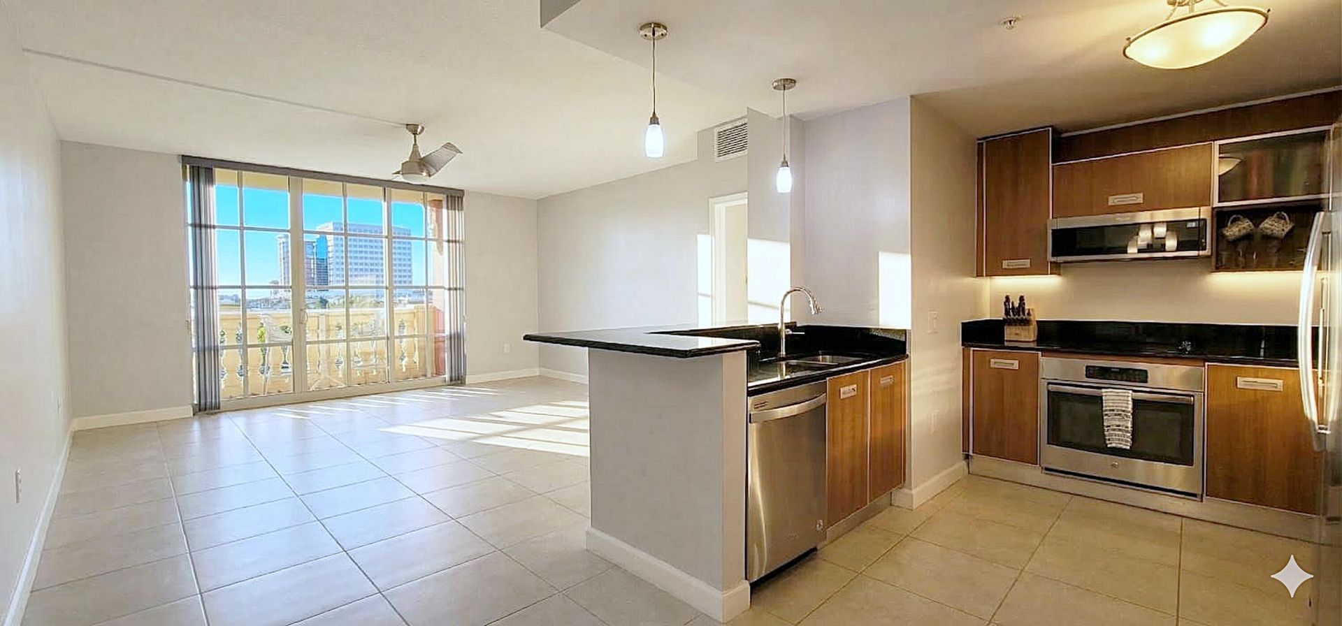 410 Evernia Street, Unit 519, West Palm Beach, FL 33401 Photo