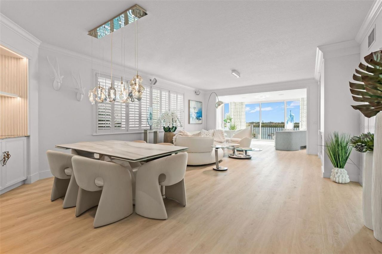 1260 Dolphin Bay Way, Unit 301, Sarasota, FL 34242 Photo