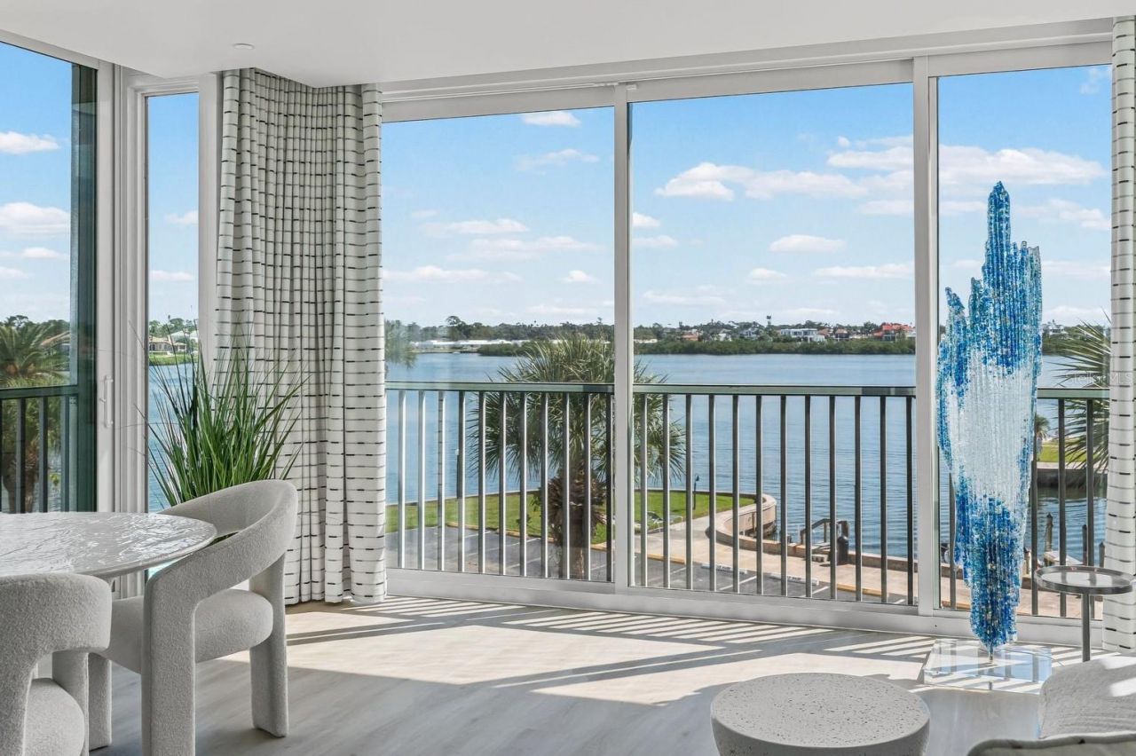 1260 Dolphin Bay Way, Unit 301, Sarasota, FL 34242 Photo
