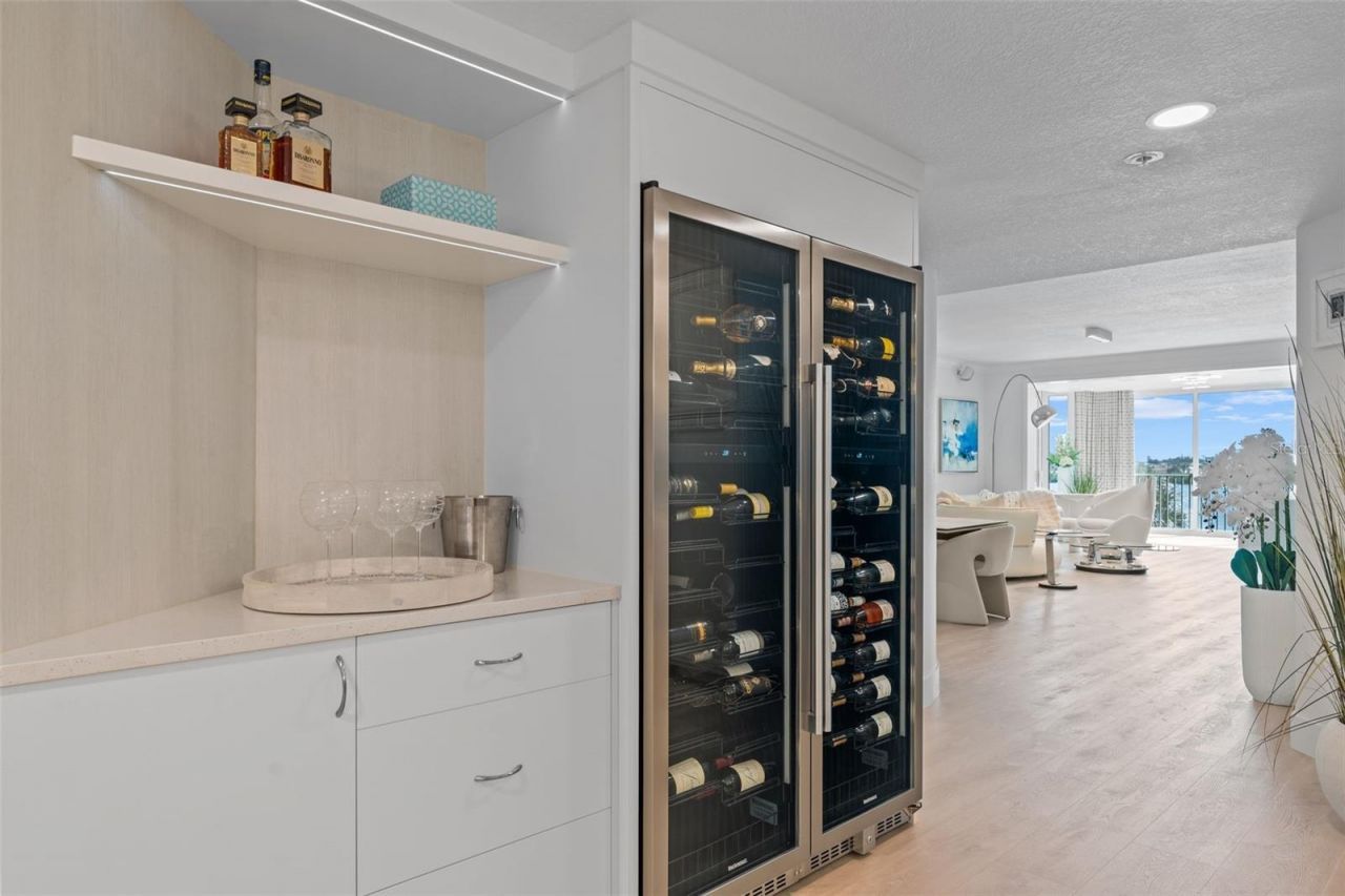 1260 Dolphin Bay Way, Unit 301, Sarasota, FL 34242 Photo