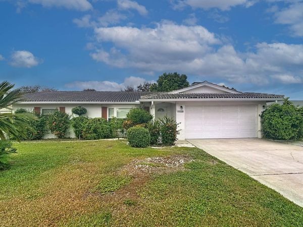 11320 CURRIE LANE, LARGO, FL 33774