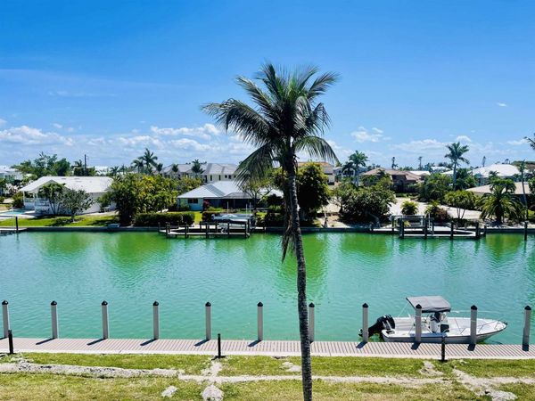 1250 Tennisplace Ct, Unit B31, Sanibel, FL 33957