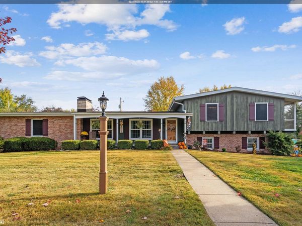 418 S 5Th Street, Wapello, IA 52653