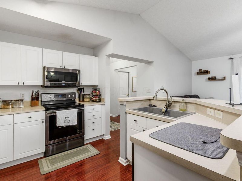 1870 Berrancher Drive, Columbus, OH 43228 Photo 11