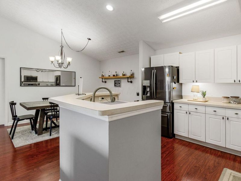 1870 Berrancher Drive, Columbus, OH 43228 Photo 9