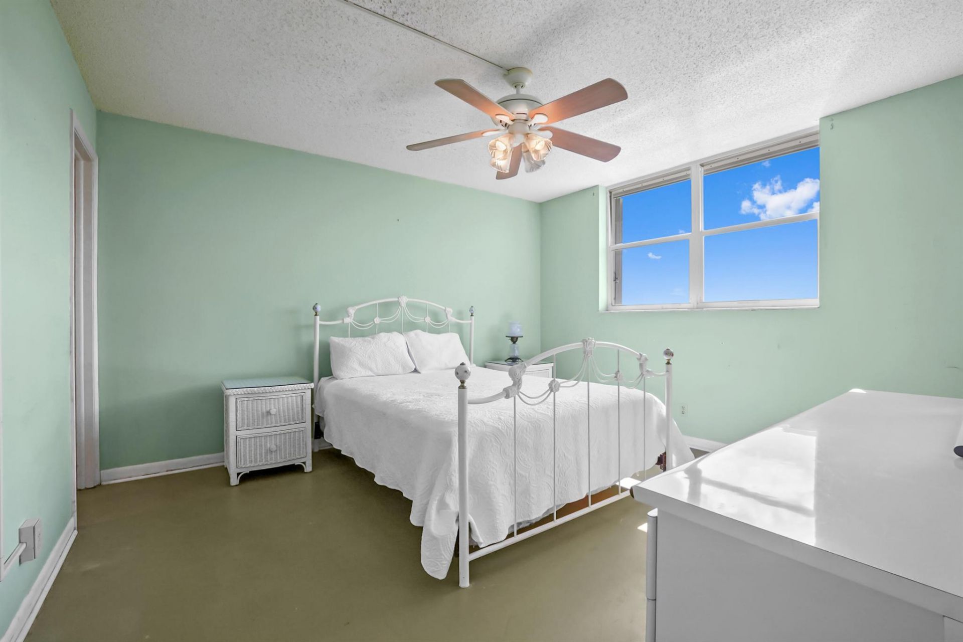 689 NE 6th Court, Unit 4080, Boynton Beach, FL 33435 Photo