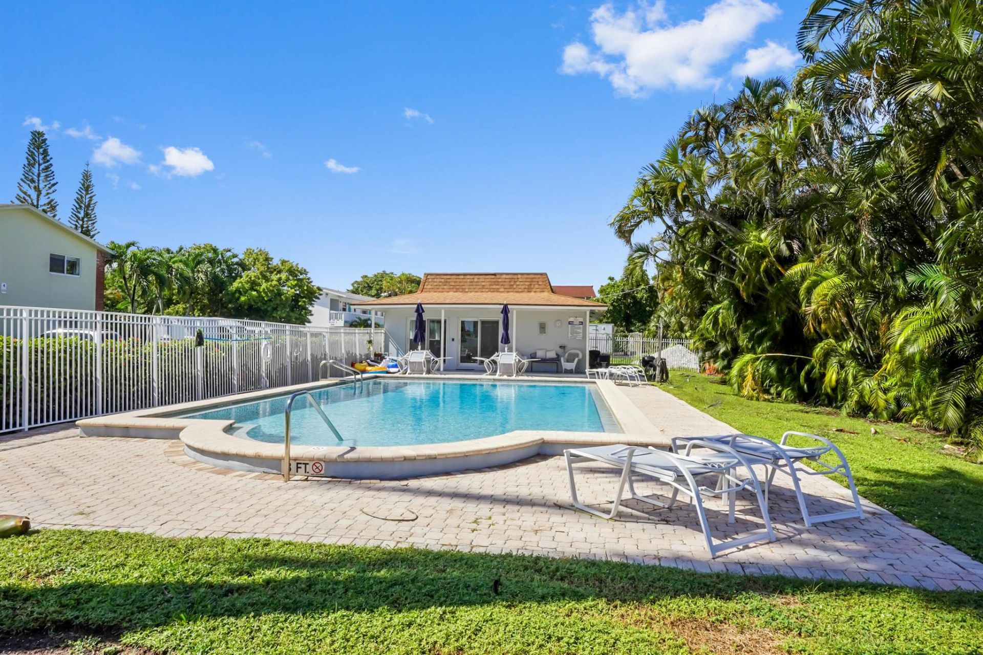 689 NE 6th Court, Unit 4080, Boynton Beach, FL 33435 Photo