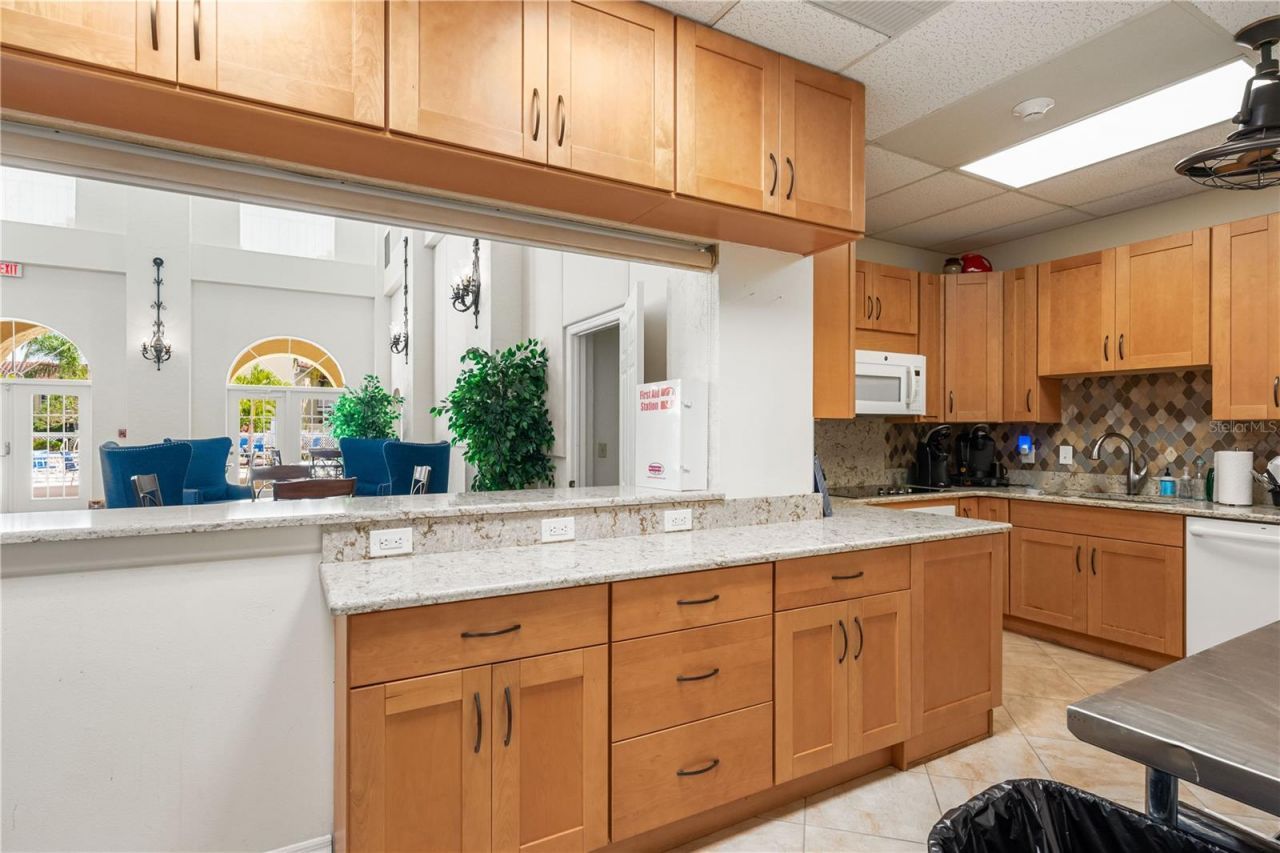 6101 34th Street W, Unit 16G, Bradenton, FL 34210 Photo