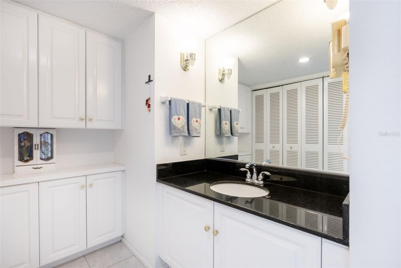 6285 Midnight Pass Road, Unit 406, Sarasota, FL 34242 Photo