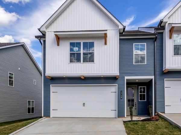 1728 Lateglow Way, Knoxville, TN 37931