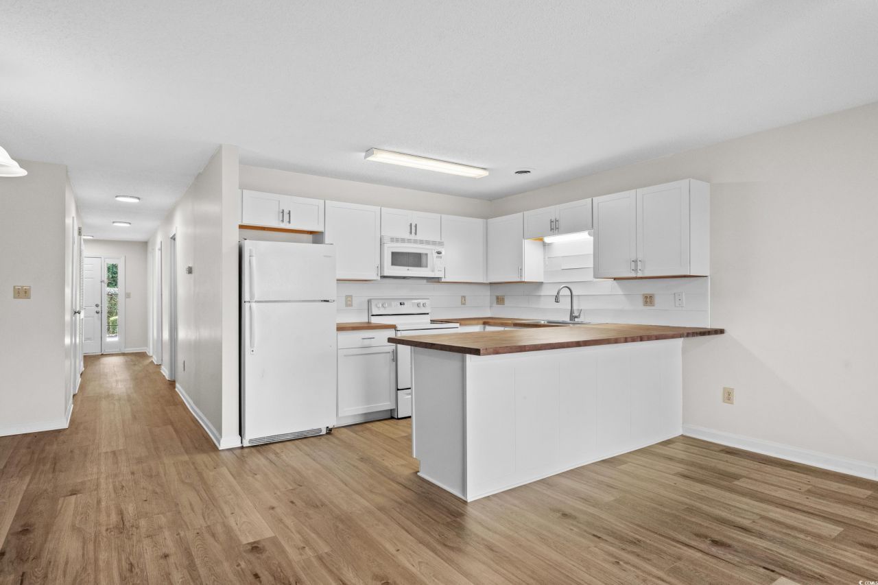 1870 Auburn Ln. Photo 11